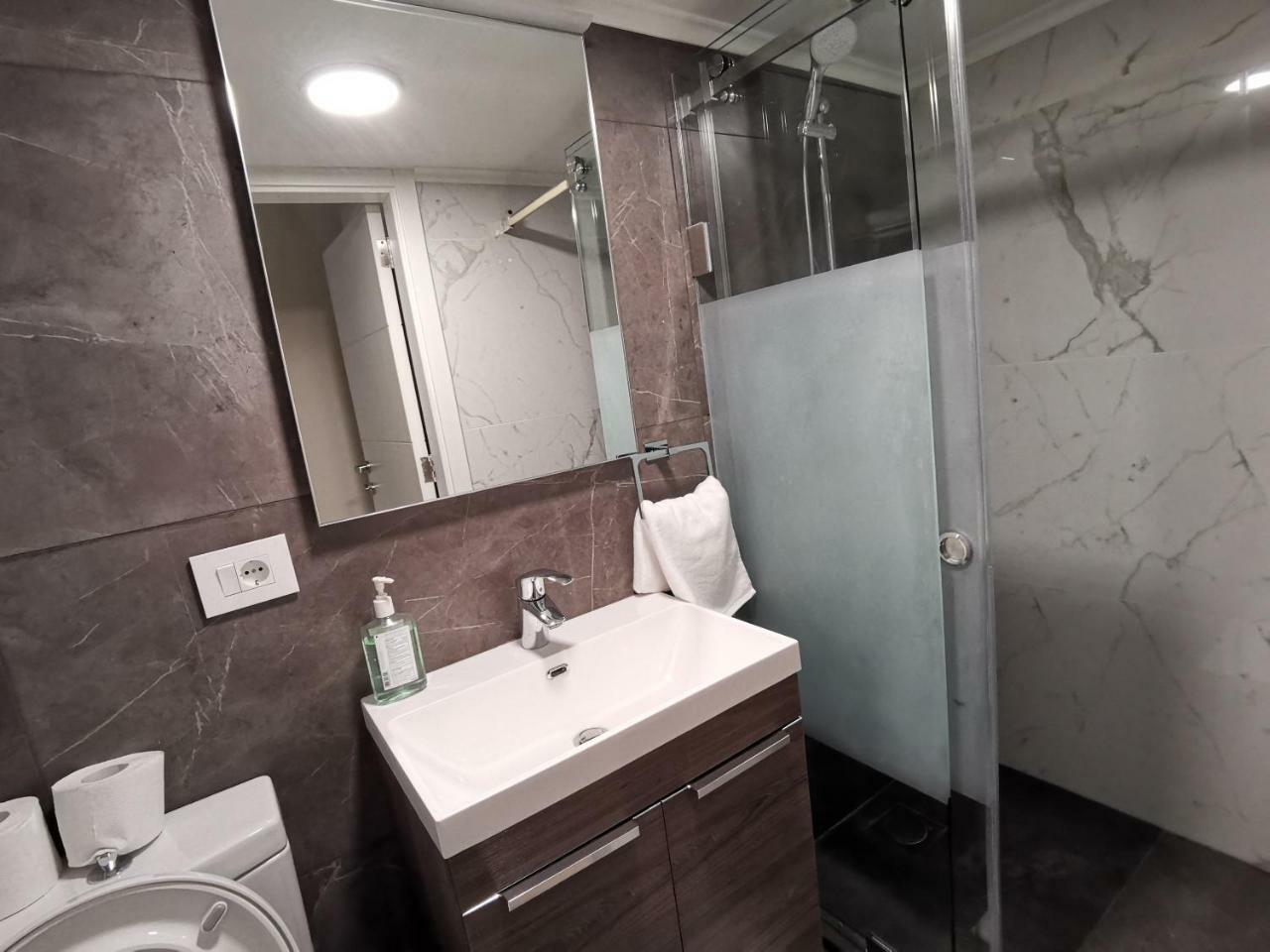 West House Apartments-Mar Mikhael Beirut Exterior photo